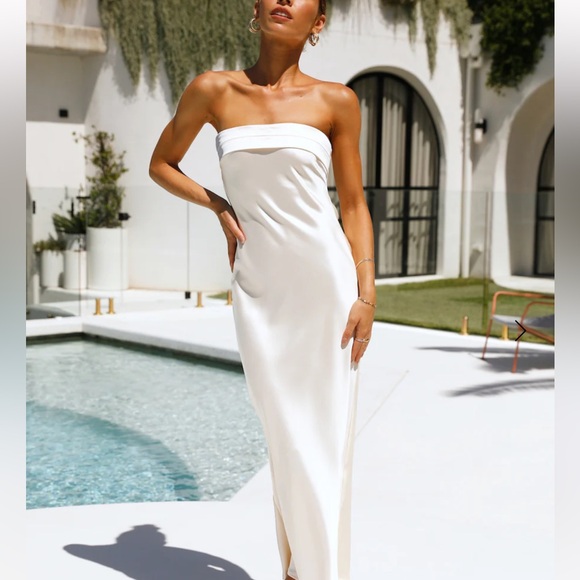 White Satin Strapless Dress - Picture 2 of 6